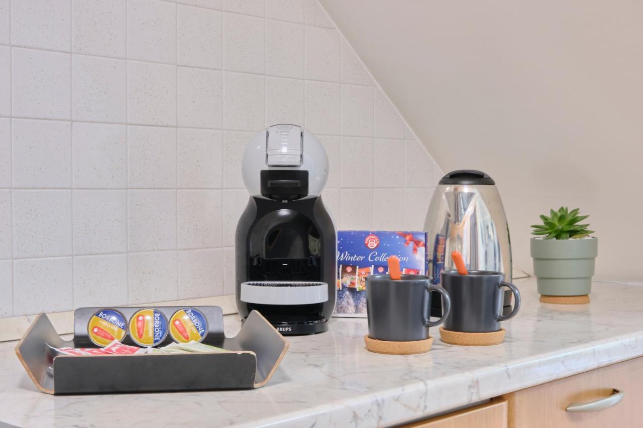 10' From Malpensa Casa Moderna, Netflix & Wi-Fi Apartment Casorate Sempione Bagian luar foto