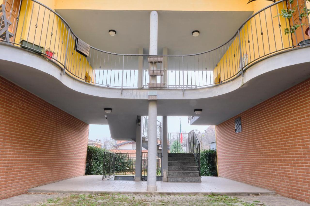 10' From Malpensa Casa Moderna, Netflix & Wi-Fi Apartment Casorate Sempione Bagian luar foto