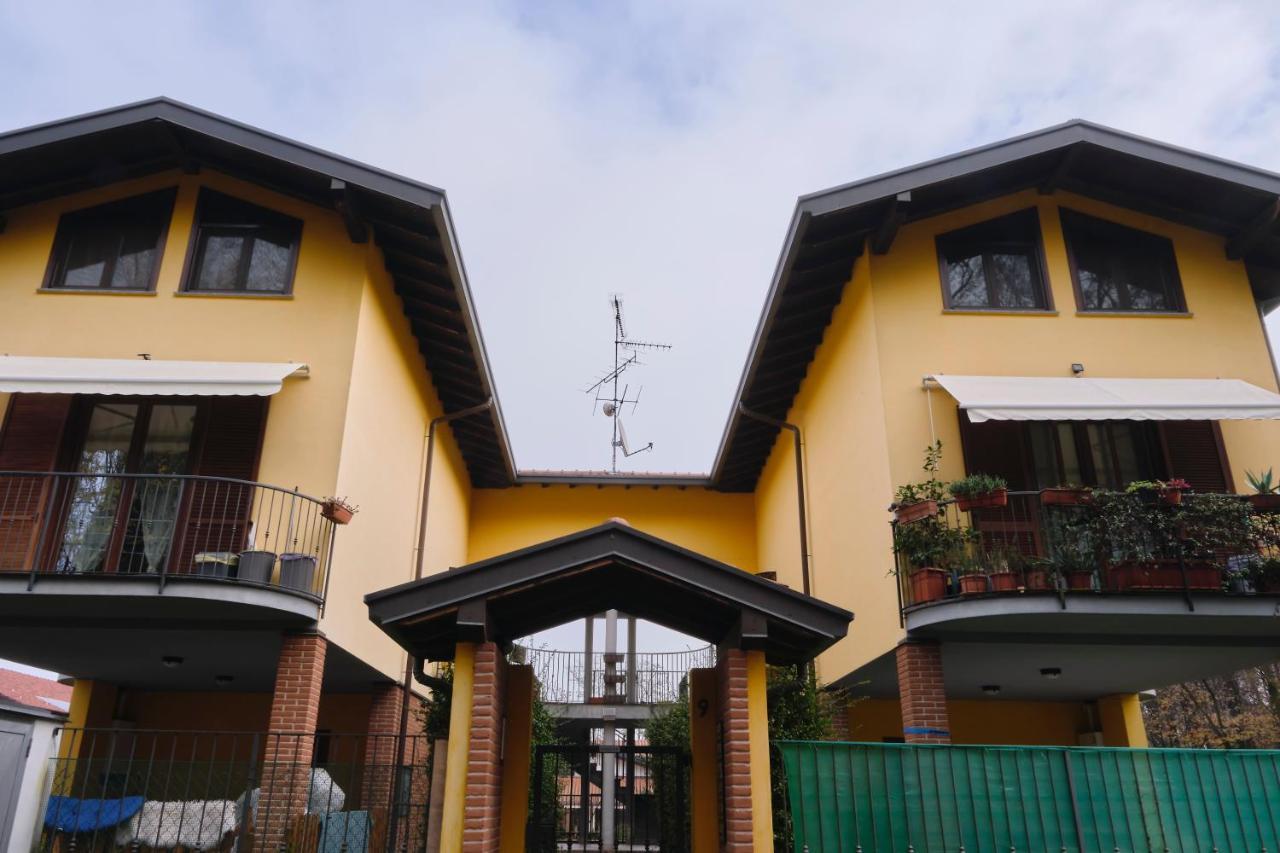 10' From Malpensa Casa Moderna, Netflix & Wi-Fi Apartment Casorate Sempione Bagian luar foto