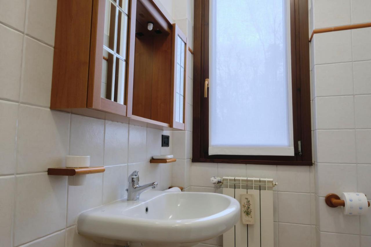 10' From Malpensa Casa Moderna, Netflix & Wi-Fi Apartment Casorate Sempione Bagian luar foto